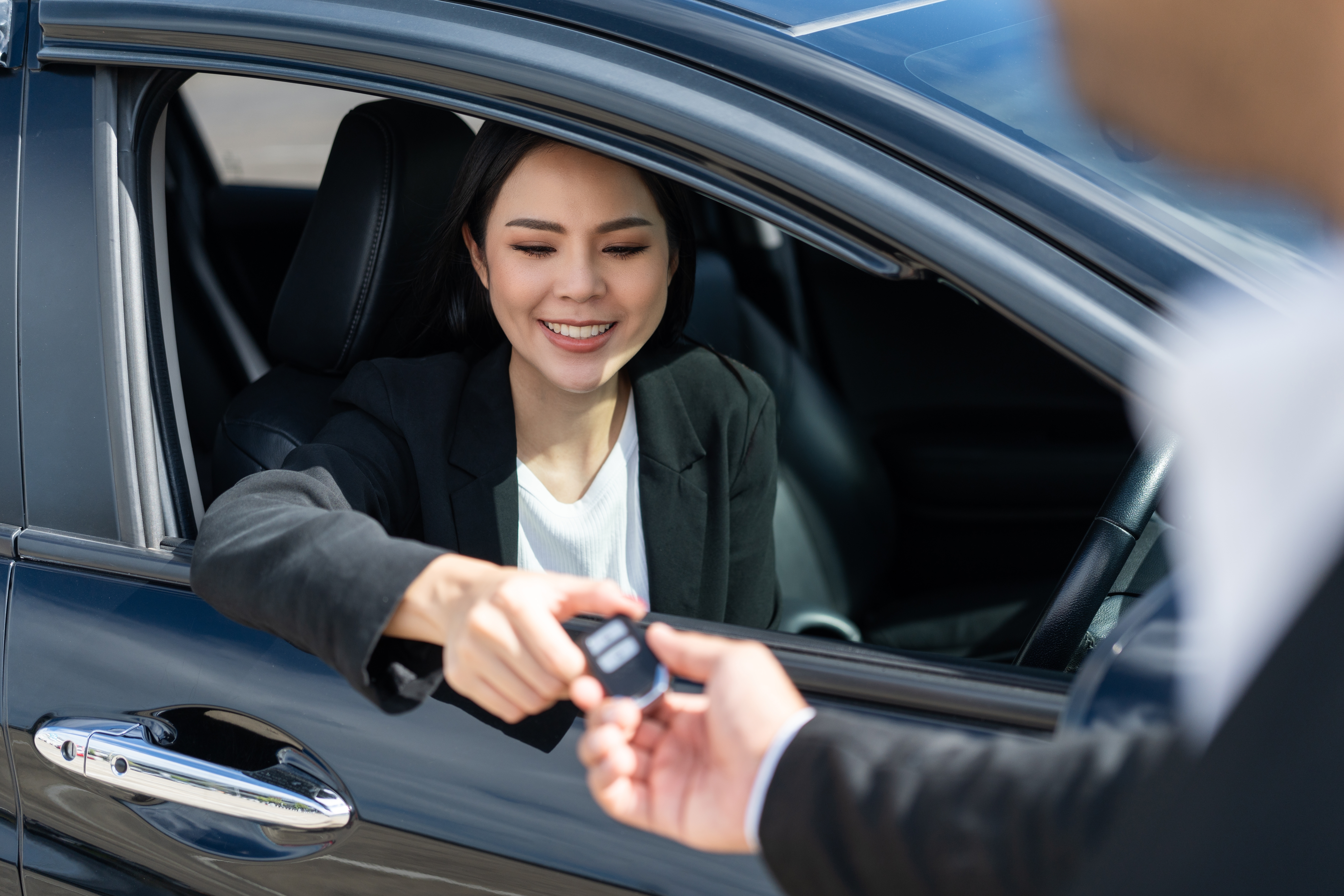 ¿Cuándo caduca la responsabilidad del vendedor de vehículos tras la venta?