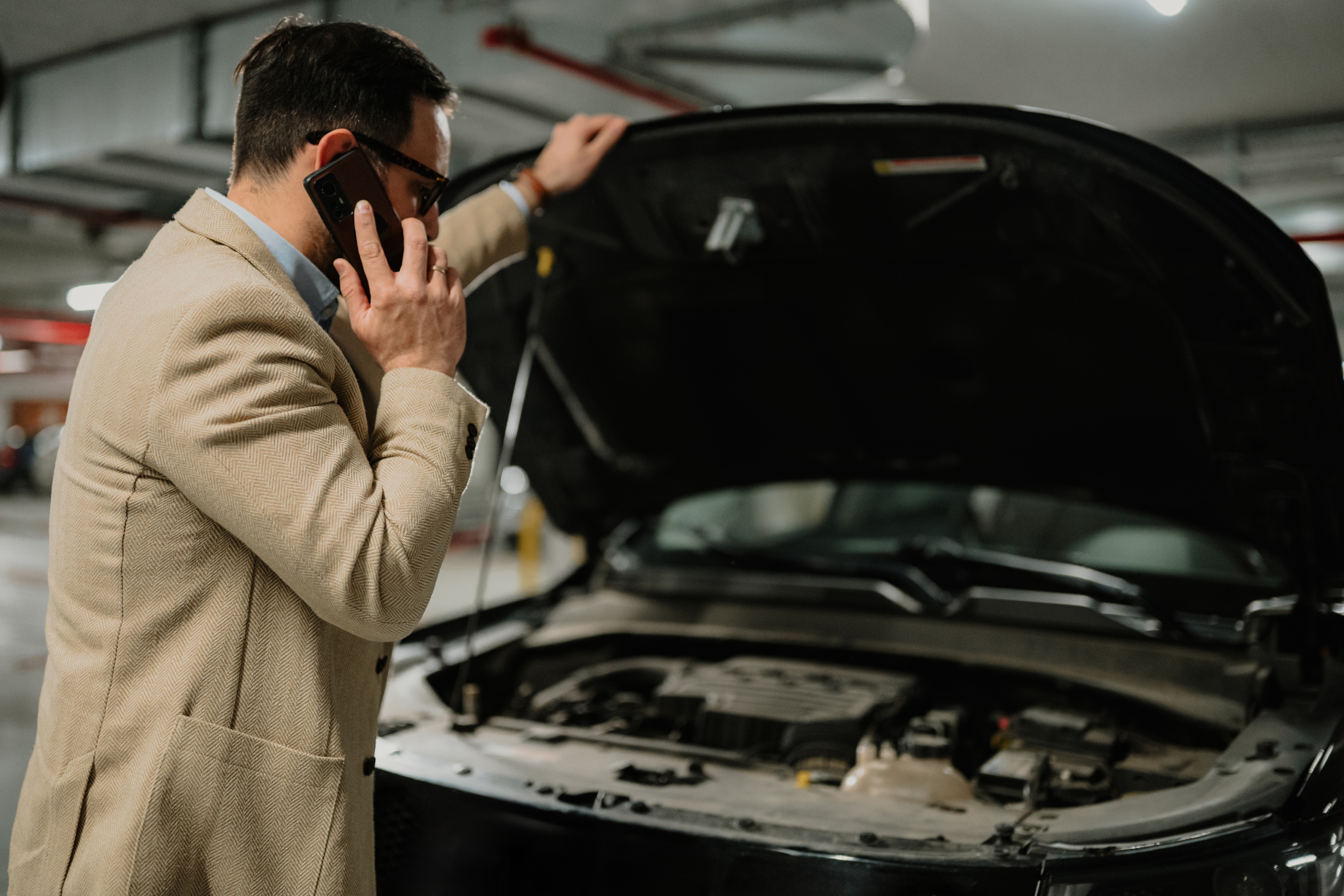 ¿Puedo devolver un coche si tiene una avería grave?